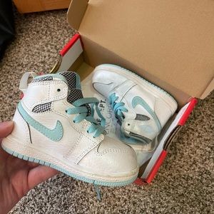 Size 5c baby Nikes